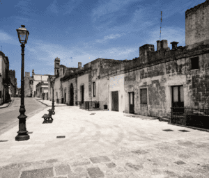Vicolo tradizionale di Calimera nella Grecìa Salentina, cuore dell'area linguistica del griko